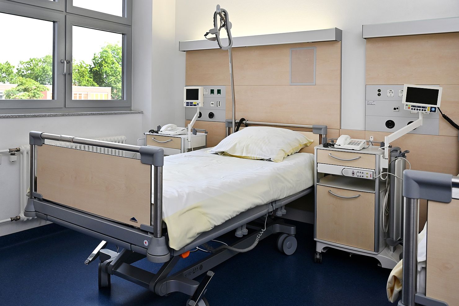 Modernes Bett im Krankenhaus 